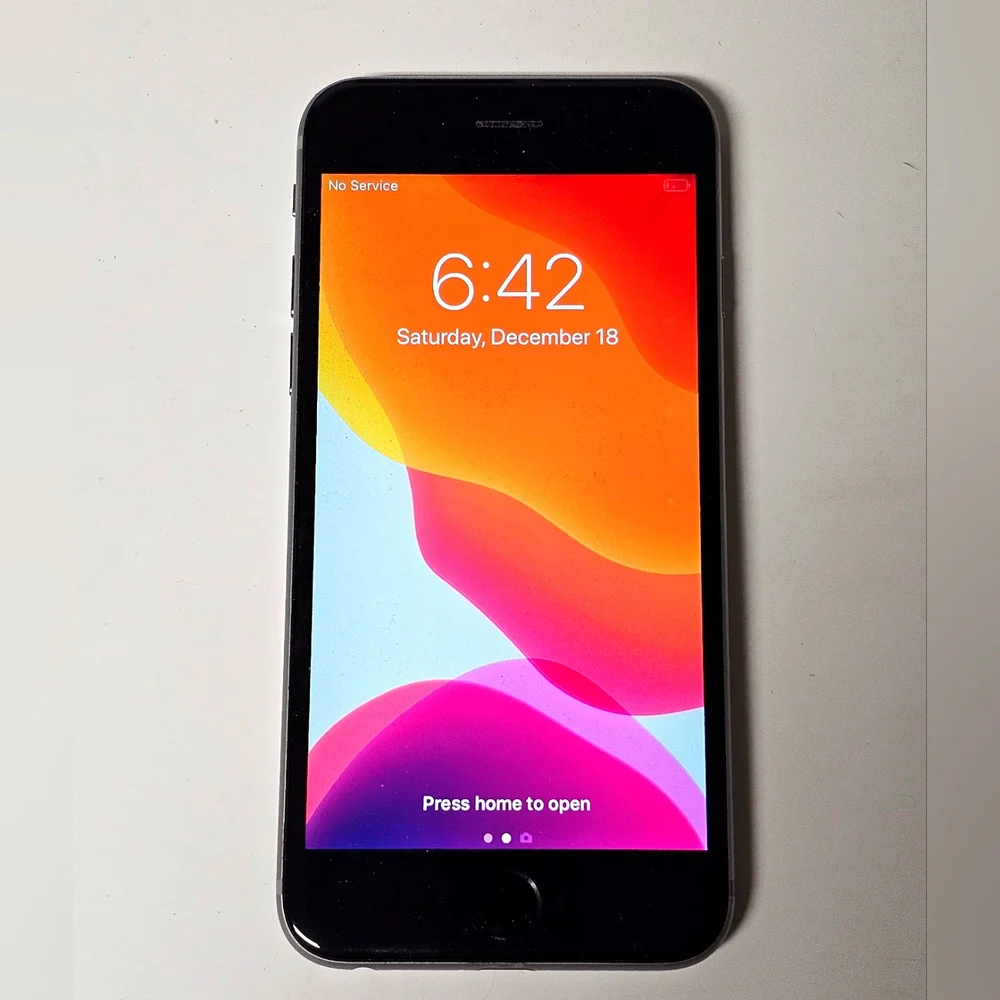 Apple iPhone 6s - 16 GB - Space Gray (Unlocked, Screen Doesn't Respond To Touch)